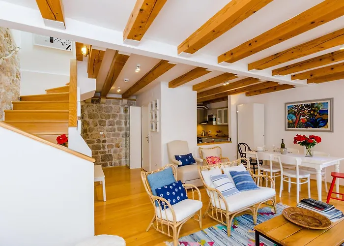 Old Town Art House Apartamento *