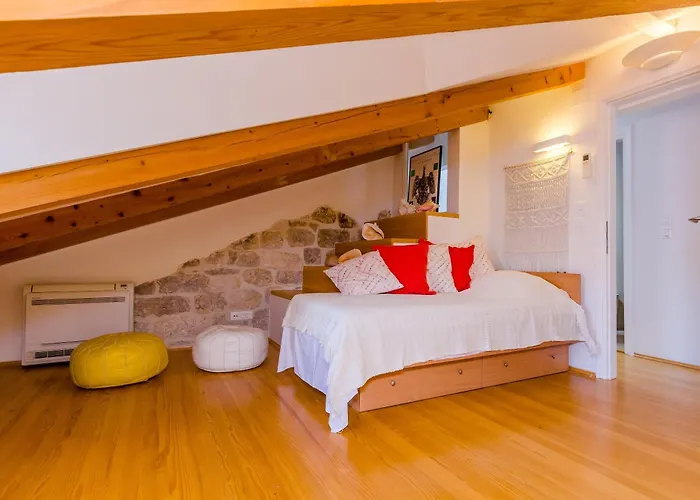 Old Town Art House Appartement *